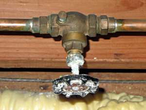 Hose Spigot Leaking from Handle: Causes and How to Fix It - PlumberPilot
